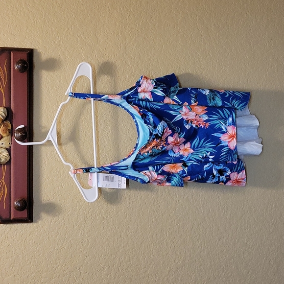 Tropical Escape Swimsuit Top - Picture 5 of 6